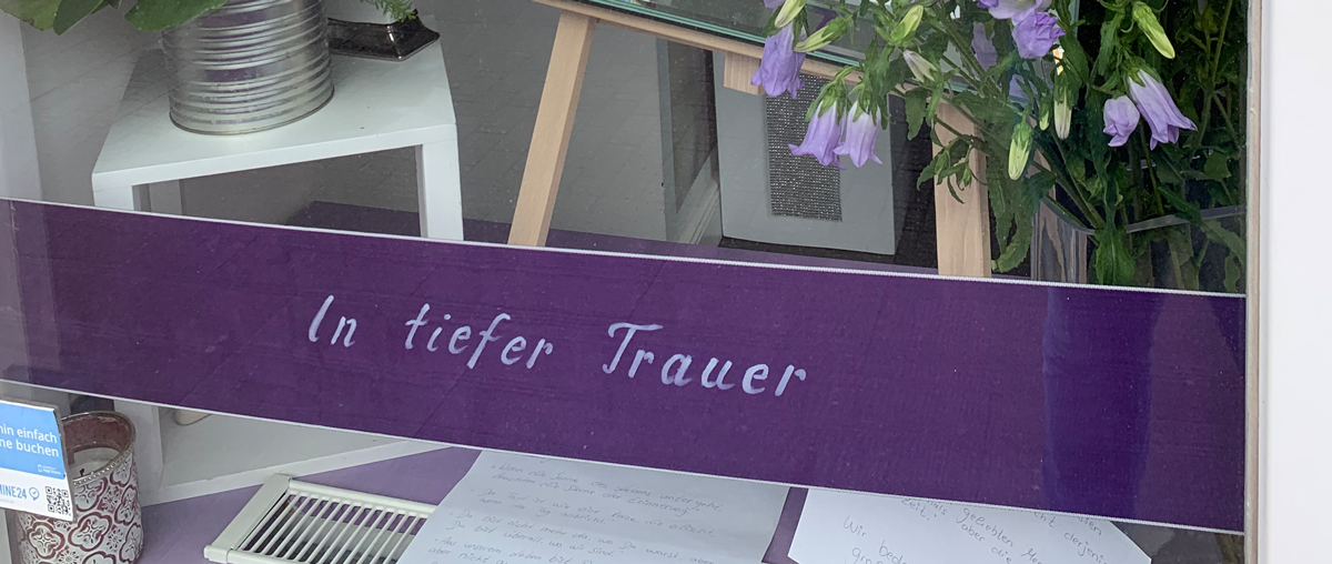 In tiefer Trauer
